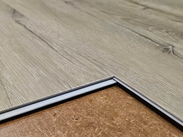 56 m2 pvc spc click plank - 750 x 150 x 6,5 mm - afbeelding 2 van  3