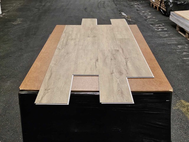 56 m2 pvc spc click plank - 750 x 150 x 6,5 mm - afbeelding 3 van  3