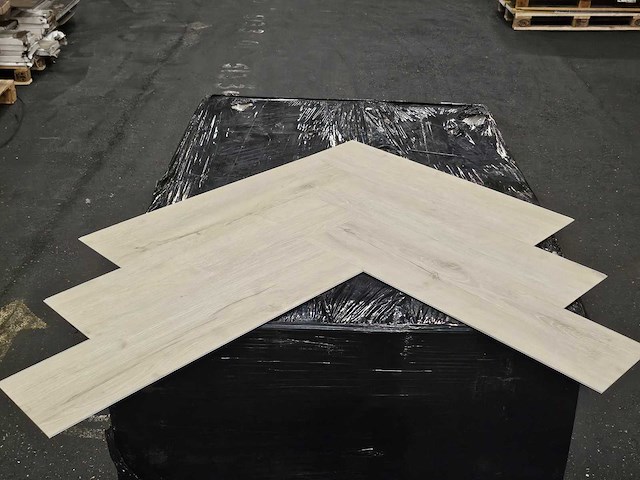 57 m2 pvc visgraat click - 600 x 150 x 5 mm - afbeelding 3 van  3