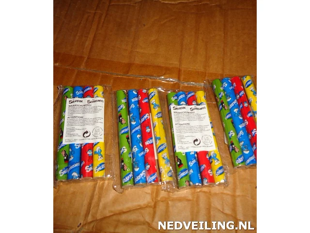 576 pakjes met 4 kleurpotloodjes de smurfen - afbeelding 1 van  3