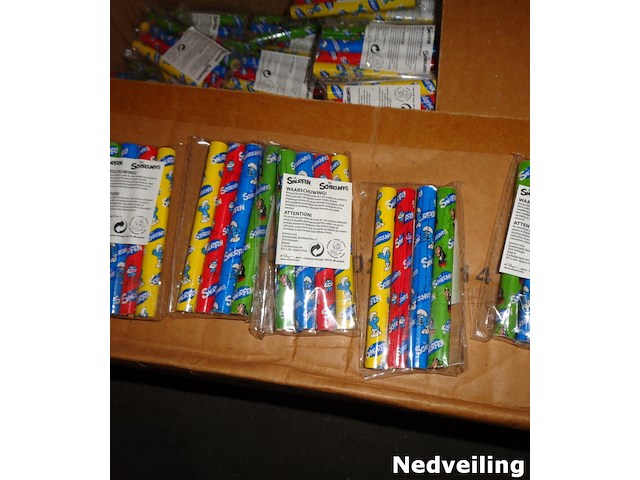 576 pakjes met 4 kleurpotloodjes kort de smurfen - afbeelding 3 van  3