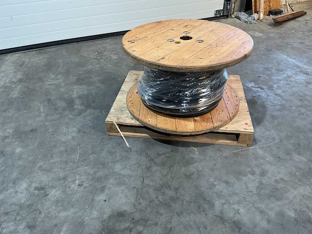 58 meter 5g35 neopreen koperen kabel op spoel - afbeelding 1 van  5