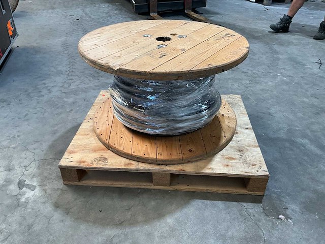 58 meter 5g35 neopreen koperen kabel op spoel - afbeelding 4 van  5