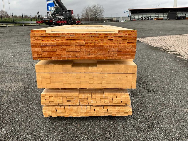 585x bouwhout 27x44x2100mm - afbeelding 9 van  9