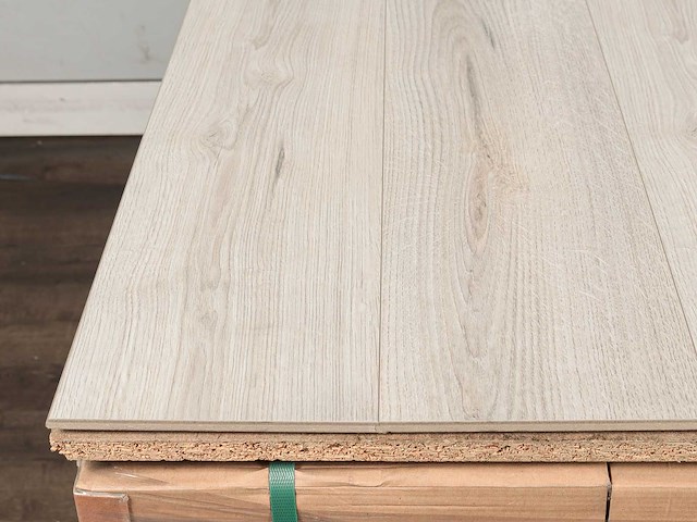 59 m2 laminaat plank watervast - 1383 x 193 x 10 mm - afbeelding 2 van  4
