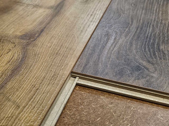 59 m2 laminaat visgraat - 628 x 157 x 10 mm - afbeelding 2 van  3