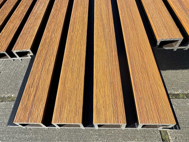 5g teak composiet gevel paneel bij (240x) - afbeelding 1 van  33