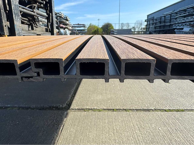 5g teak composiet gevel paneel bij (30x) - afbeelding 30 van  35