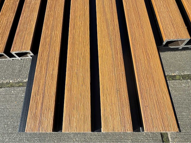 5g teak composiet gevel paneel bij (45x) - afbeelding 1 van  36