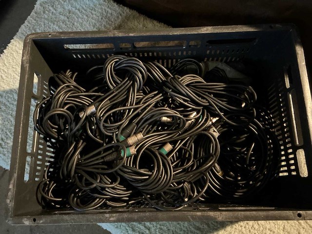 5m xlr audio kabels in krat - afbeelding 2 van  3