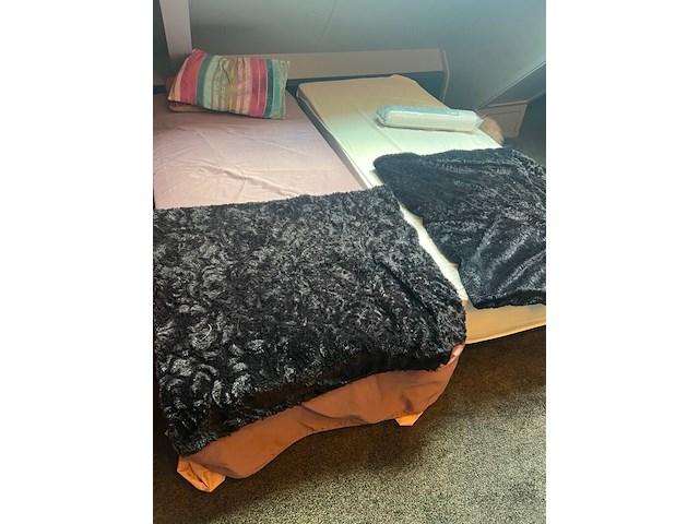 5x bedden, éénpersoons, wit matras - afbeelding 6 van  7