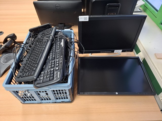 5x beeldscherm iiyama, dell, hp - afbeelding 1 van  7