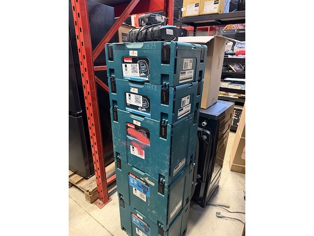 5x bouwgereedschap in koffer, 1x accu, 1x lader makita, 2x djdjv182zj, 1x dhs630zj, 2x dhr242zjv - afbeelding 1 van  8