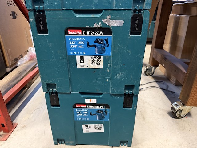 5x bouwgereedschap in koffer, 1x accu, 1x lader makita, 2x djdjv182zj, 1x dhs630zj, 2x dhr242zjv - afbeelding 7 van  8