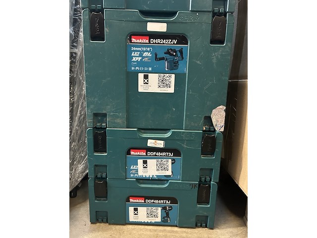 5x bouwgereedschap in koffer, 1x accu, 1x lader makita - afbeelding 4 van  4