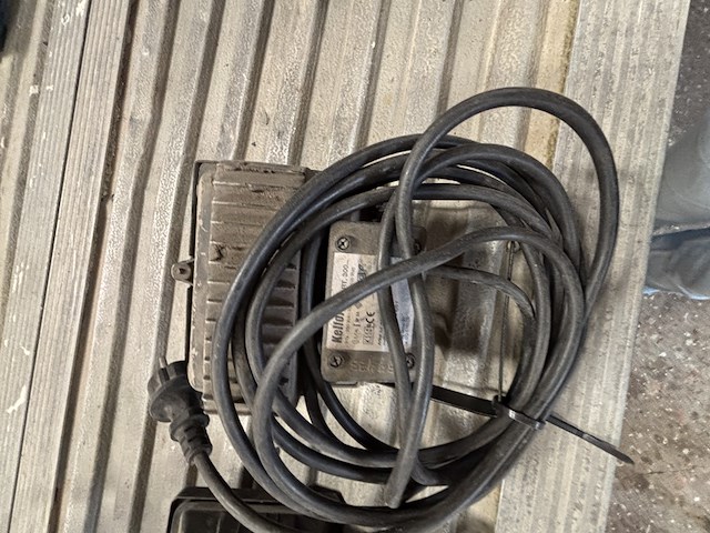 5x bouwlamp, o.a. kelfort, fenon en bosch - afbeelding 6 van  13