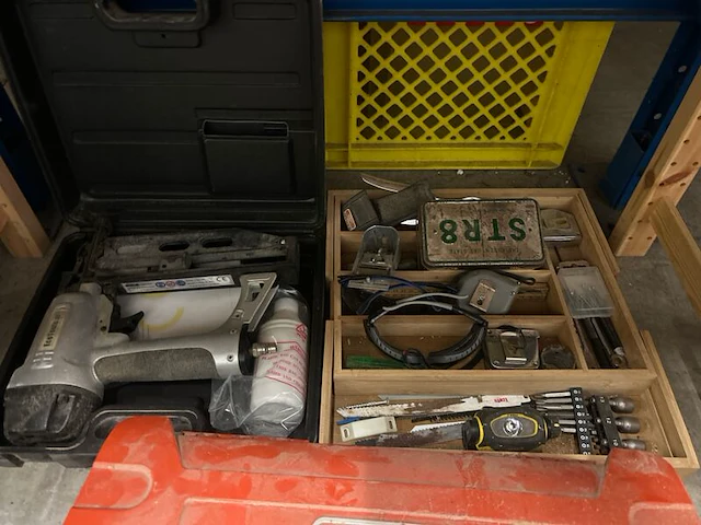 5x bouwmaterialen w.o. multitool w.o. wagner, fein - afbeelding 4 van  9