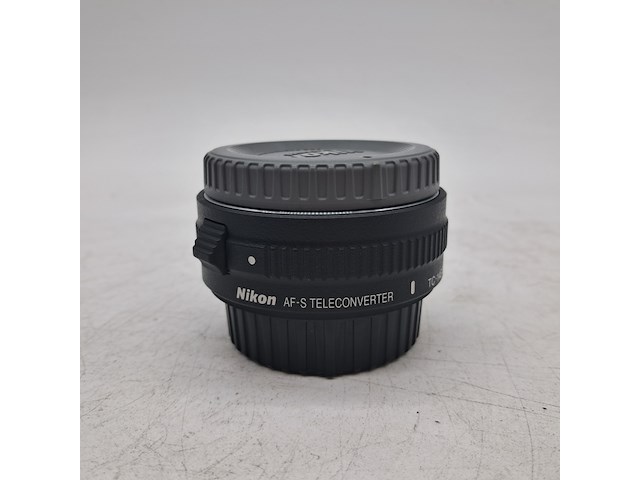 5x camera lens, nikon, o.a. af-s micro nikkor 105mm 1:2.8g ed - afbeelding 7 van  16