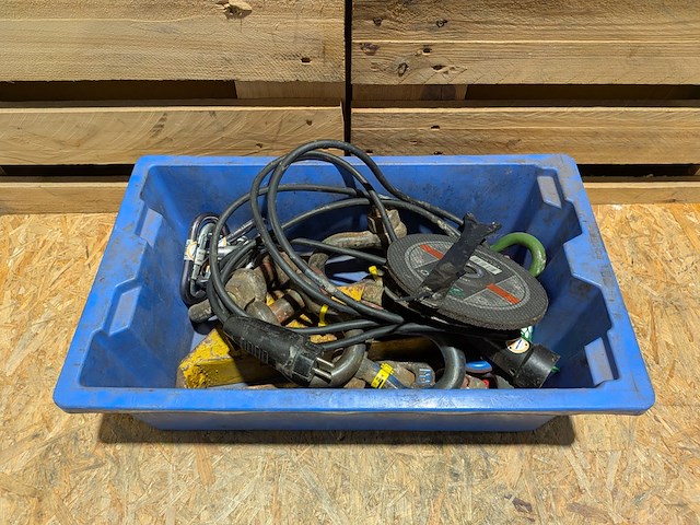 5x divers elektrisch handgereedschap, o.a. bosch, makita, incl. partij diversen - afbeelding 7 van  18