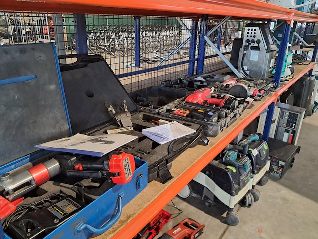 5x divers handgereedschap, o.a. senco, max en powers - afbeelding 1 van  25