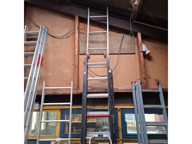 5x diverse ladders en werktrappen - afbeelding 3 van  6