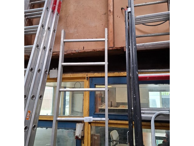 5x diverse ladders en werktrappen - afbeelding 4 van  6