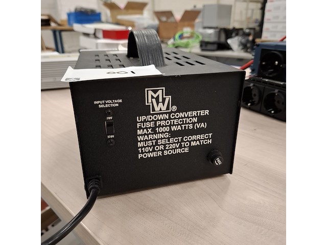 5x diverse omvormers o.a. e-ast - afbeelding 2 van  18