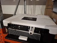 5x diverse omvormers o.a. goodwe, huawei - afbeelding 5 van  11