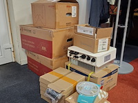 5x diverse omvormers, o.a. goodwe, sofar solar - afbeelding 1 van  10