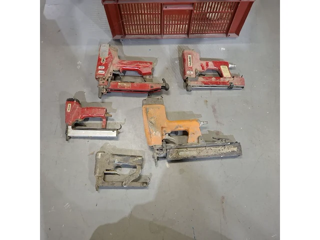5x diverse pneumatische tacker - afbeelding 1 van  6