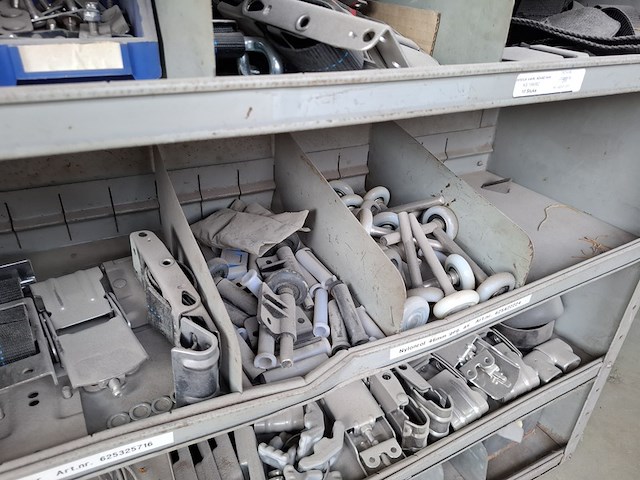 5x diverse werkplaatskast - afbeelding 25 van  32