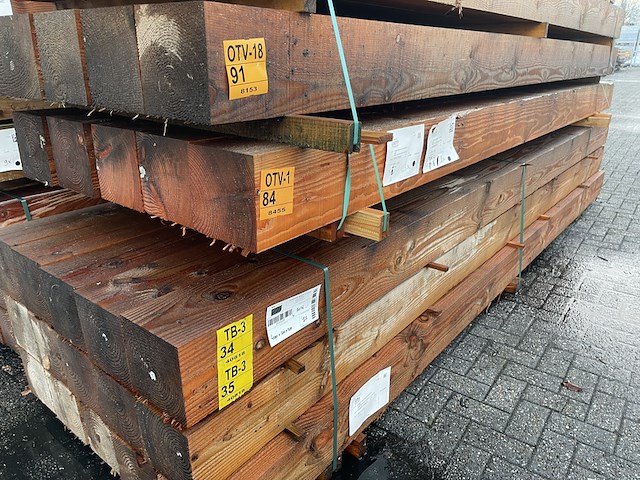 5x douglas balken fijnbezaagd, 200x200mm, lengte 400cm - afbeelding 4 van  4