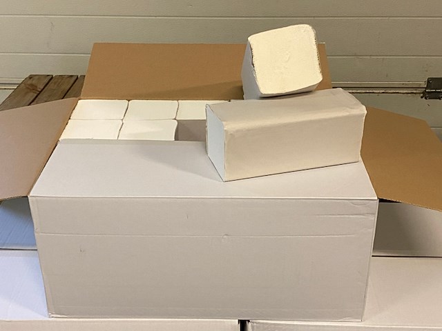 5x dozen a 3200 papieren z-vouw handdoekjes - afbeelding 2 van  5