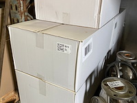 5x dozen a 3200 papieren z-vouw handdoekjes - afbeelding 4 van  5