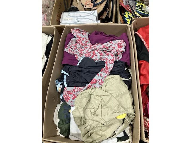 5x dozen kleding - afbeelding 5 van  9
