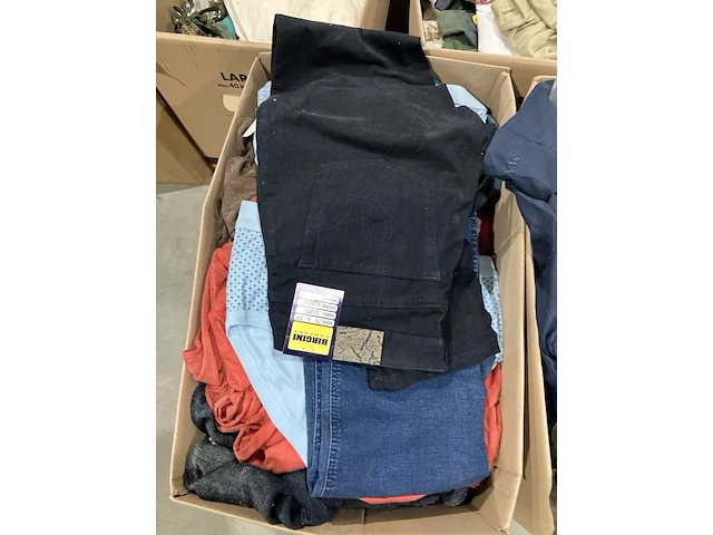 5x dozen kleding - afbeelding 7 van  9