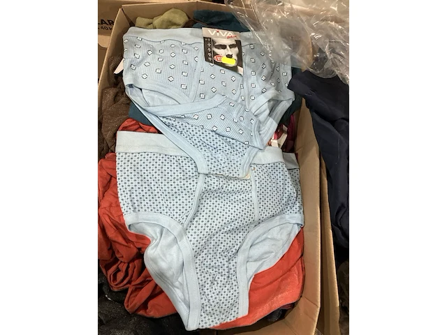 5x dozen kleding - afbeelding 8 van  9