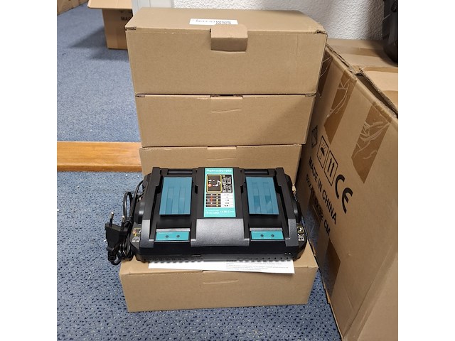 5x dubbele accu lader 14.4v - 18v - afbeelding 1 van  6