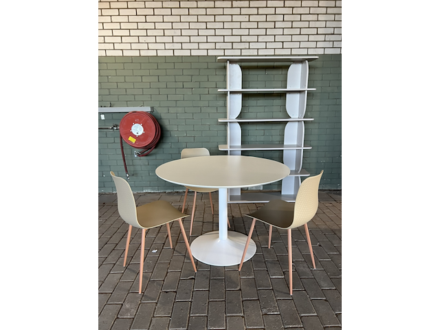 5x eettafel, 3 stoelen en stellingkast , byfonq - afbeelding 1 van  4