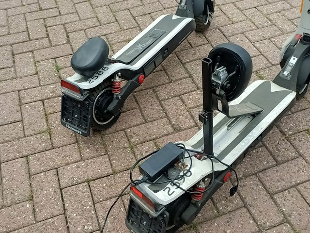 5x elektrische step, veeley, 2019 - afbeelding 11 van  15