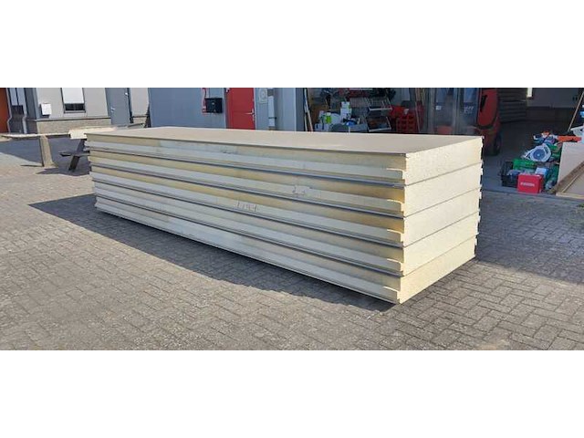 5x eps sandwich panelen 28,5 m², old stock - afbeelding 2 van  4