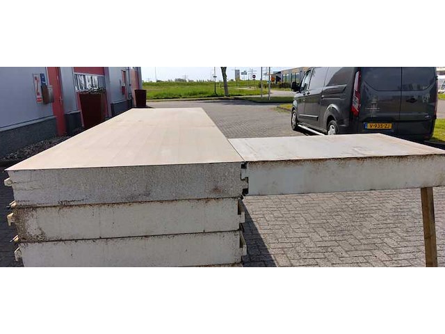 5x eps sandwich panelen 28,5 m², old stock - afbeelding 3 van  4