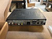 5x inhoud stelling plank w.o. satellietontvanger w.o. gi technology, dexter, samsung - afbeelding 2 van  11
