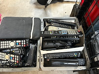 5x inhoud stelling plank w.o. satellietontvanger w.o. gi technology, dexter, samsung - afbeelding 8 van  11