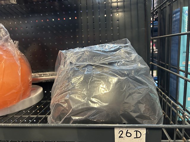 5x inhoud stellingvak w.o. gewichten en speelgoed - afbeelding 10 van  10