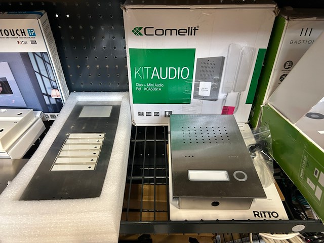 5x inhoud stellingvak w.o. video intercom w.o. comelit, jumbo - afbeelding 3 van  10
