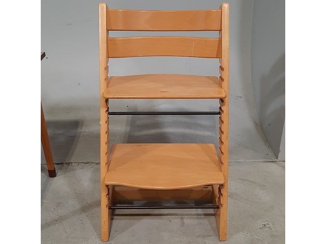 5x kinder stoel en 2x tafel, o.a. stokke - afbeelding 5 van  9