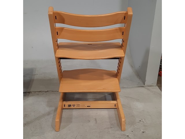 5x kinder stoel en 2x tafel, o.a. stokke - afbeelding 6 van  9