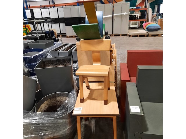 5x kinder stoel en 2x tafel, o.a. stokke - afbeelding 9 van  9