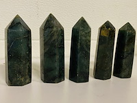5x labradoriet obelisk 6-zijdig - afbeelding 6 van  7